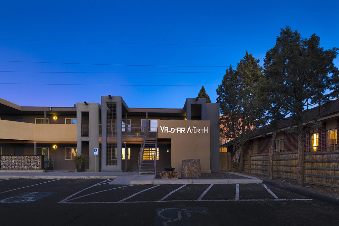 The Q Apartments Albuquerque Vassar exterior night